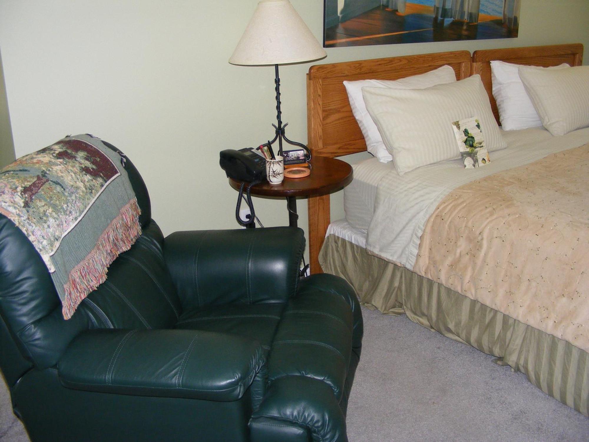 Hummingbird Guesthouse Port Alberni Ngoại thất bức ảnh