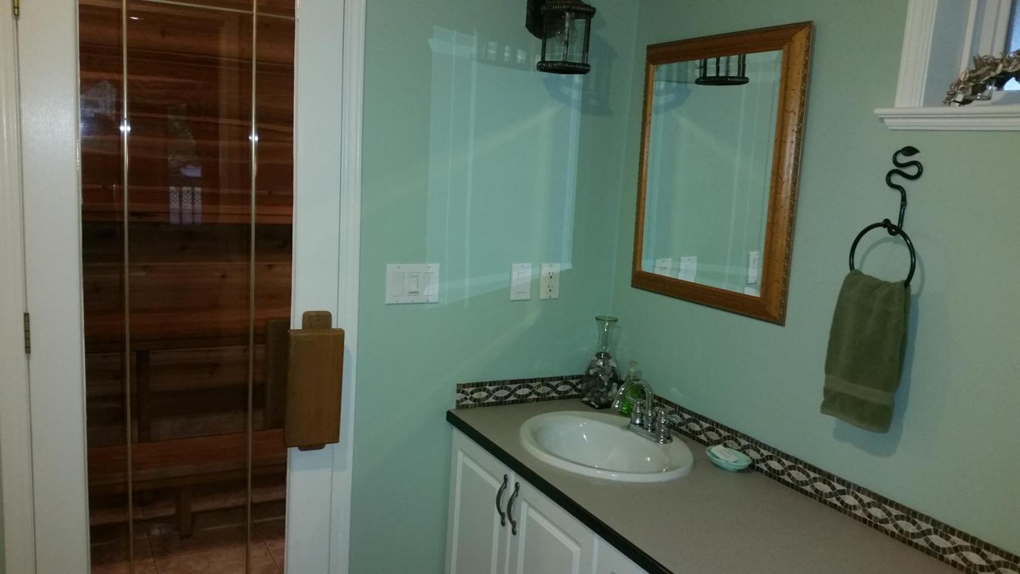 Hummingbird Guesthouse Port Alberni Ngoại thất bức ảnh